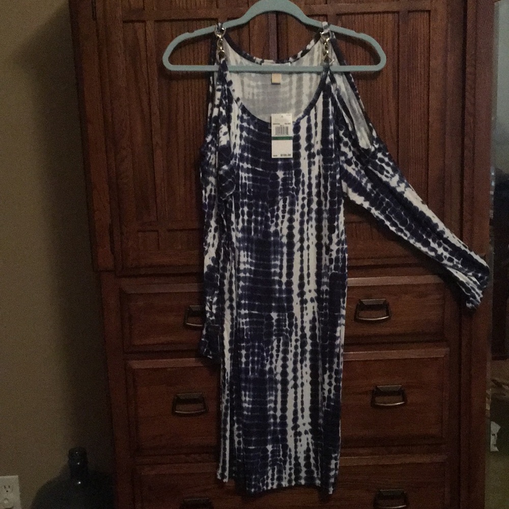 **Final Days**MICHAEL KORS cold shoulder dress